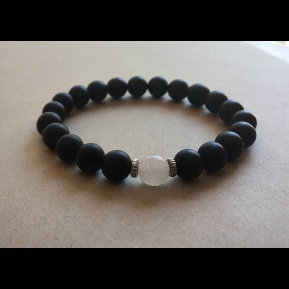 7” Black Matte Agate Gemstone Stretch Bracelet - Picture 2 of 3